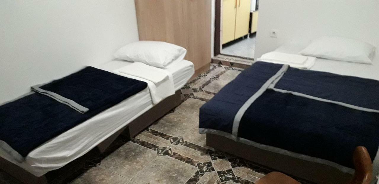 Hotel Mini Garsonjera à Podgorica Extérieur photo